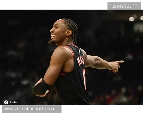 罗林斯狂砍32分6篮板14助攻创生涯新高助球队奋战尽力局