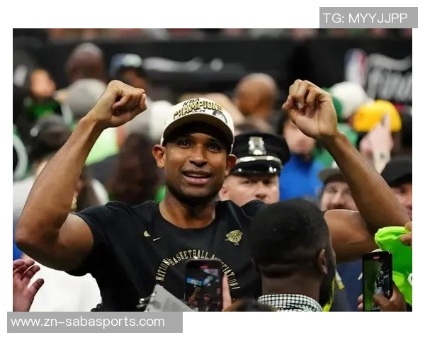 霍福德融入勇士文化全力以赴展现团队协作精神